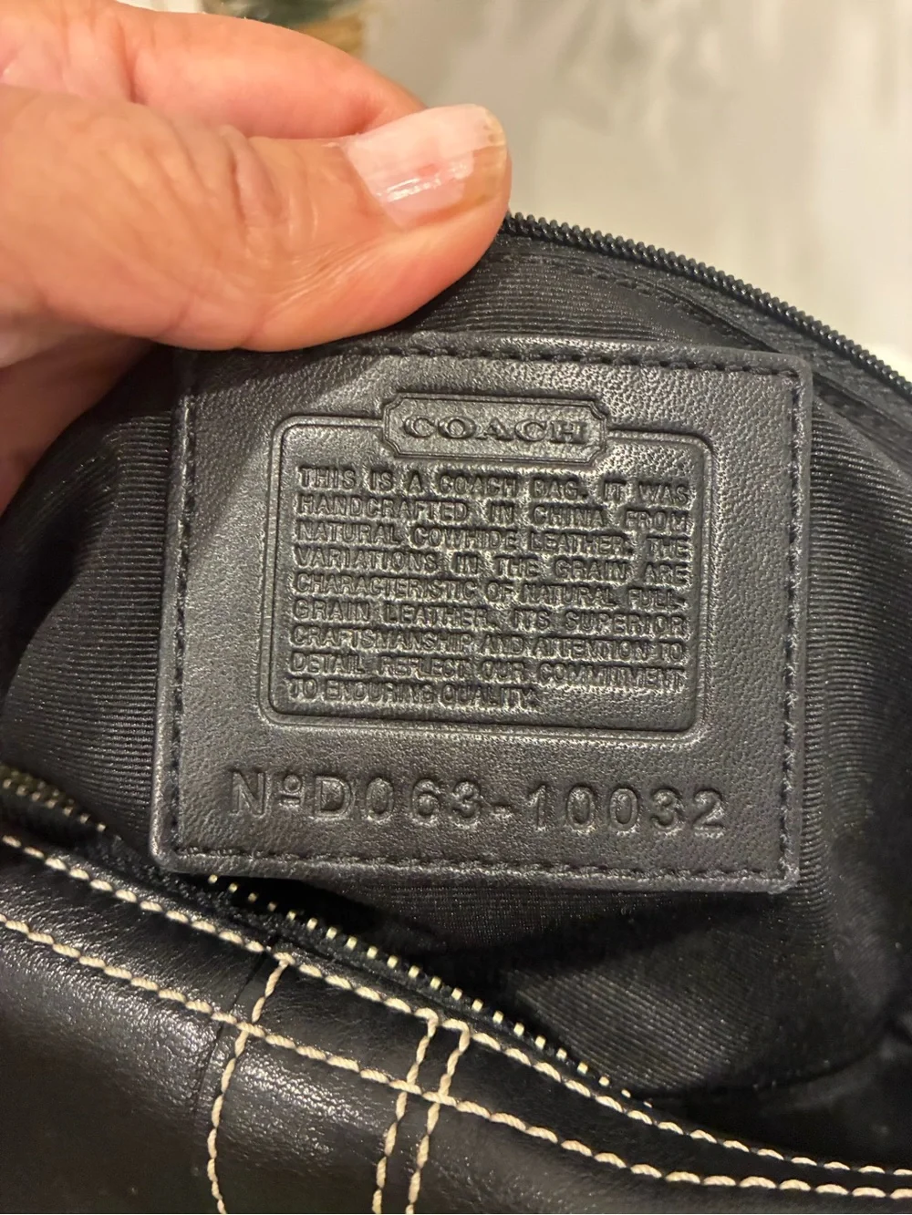 Coach Soho 10032 Black Leather Hobo Shoulder Bag Contrast Stitching Y2K